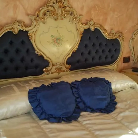 לינה וארוחת בוקר Le Rose