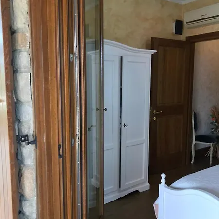 Le Rose לינה וארוחת בוקר