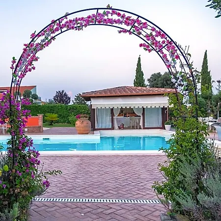 Le Rose Bed & Breakfast