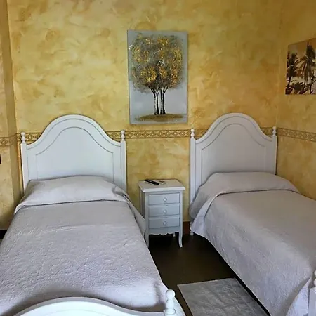 Le Rose Nocleg ze śniadaniem 4*